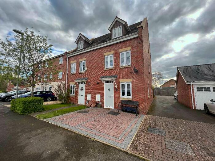 4 Bedroom Semi-Detached House For Sale In Highlander Drive Donnington, Telford, TF2