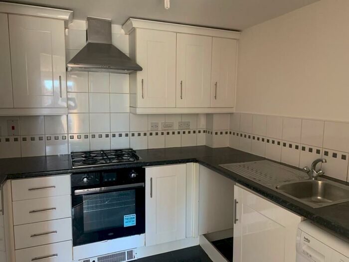 2 Bedroom Apartment To Rent In Apartment, Sandycroft Avenue, Manchester, M22