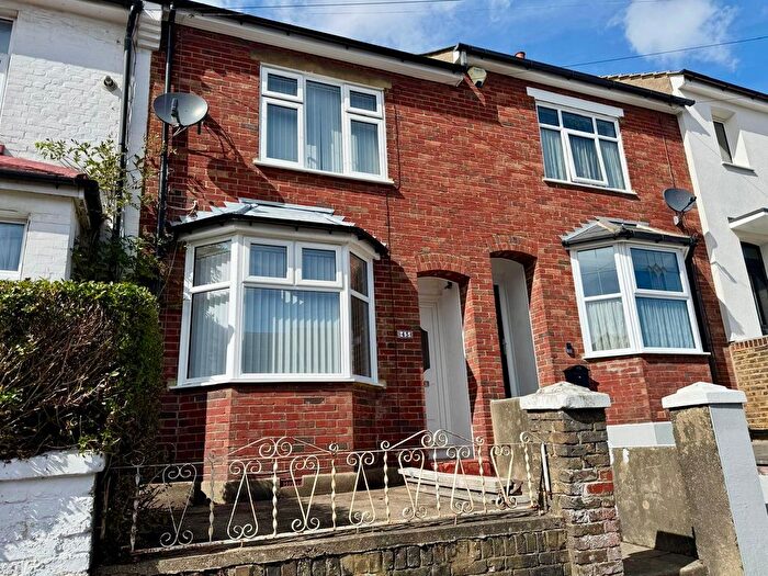 2 Bedroom Terraced House For Sale In Prospect Avenue, Strood, ME2