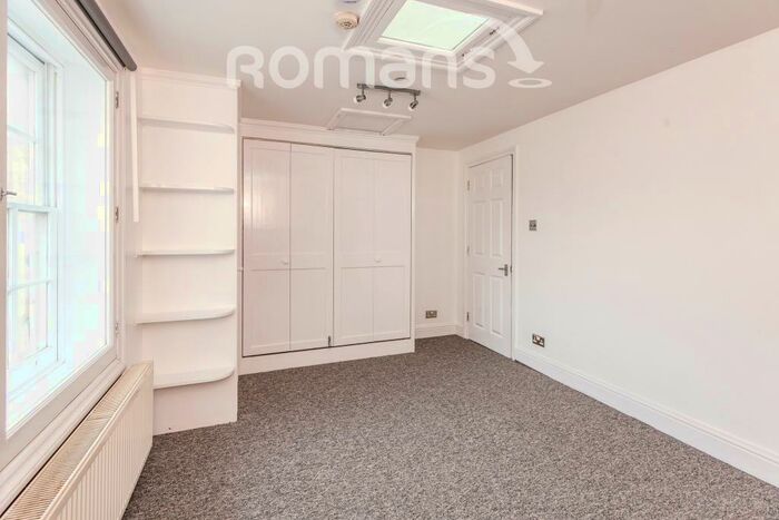 Apartment To Rent In Lower Bristol Road, Bath, BA2