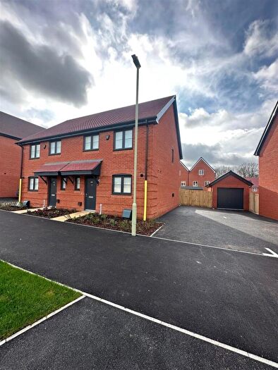 3 Bedroom Semi-Detached House To Rent In Beaulieu Road, Whiteley, Fareham, SO30