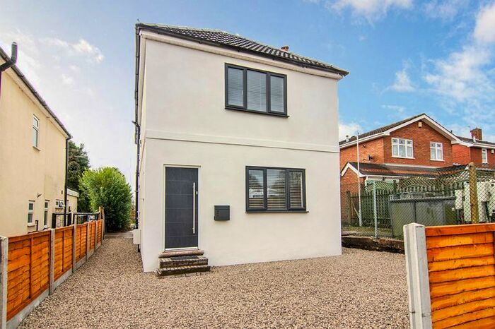 3 Bedroom Detached House To Rent In Edward Street, Cannock, WS11