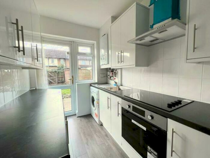 3 Bedroom Semi-Detached House To Rent In Leyburn Road, Edmonton, N18