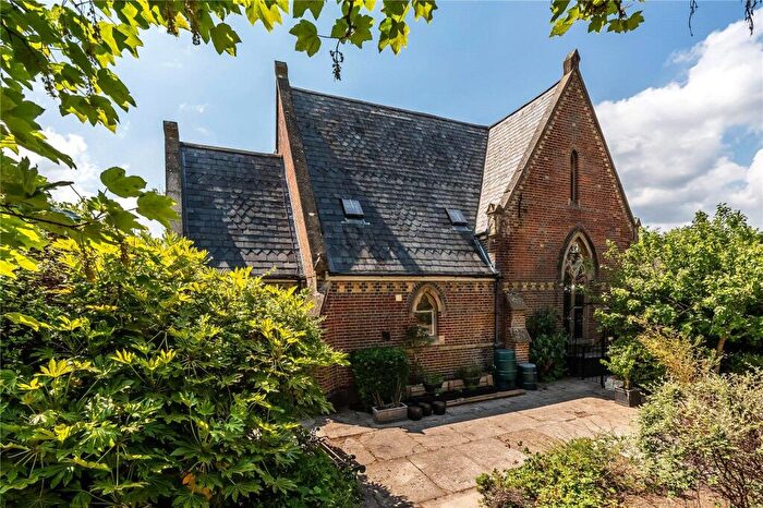 3 Bedroom Detached House For Sale In Chapelfields, Cuckfield, West Sussex, RH17