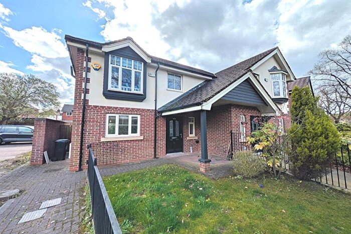 3 Bedroom Property To Rent In Compstall Road, Romiley, Stockport, SK6