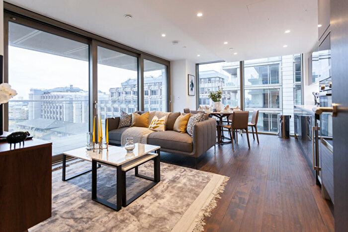2 Bedroom Apartment To Rent In Royal Mint Street, Tower Hill, London, E1