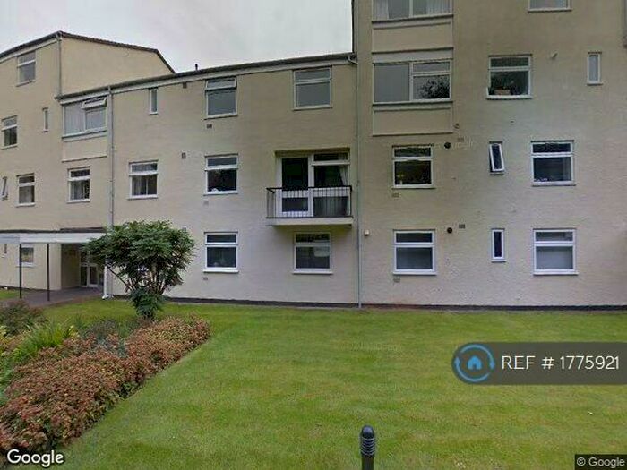 2 Bedroom Flat To Rent In Northumberland Court, Leamington Spa, CV32