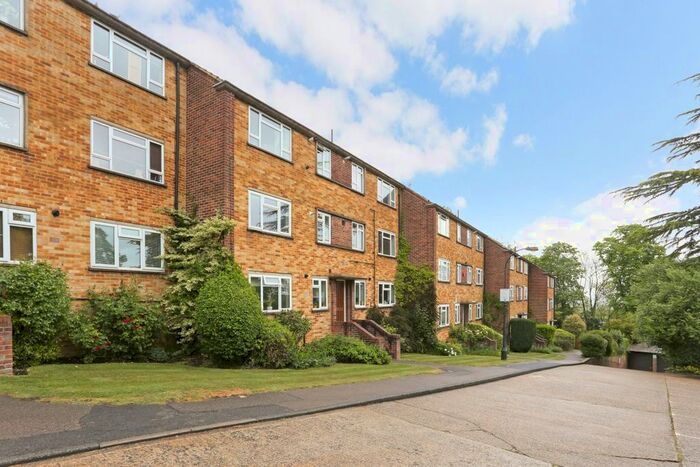 1 Bedroom Flat To Rent In Summerland Gardens, London, N10