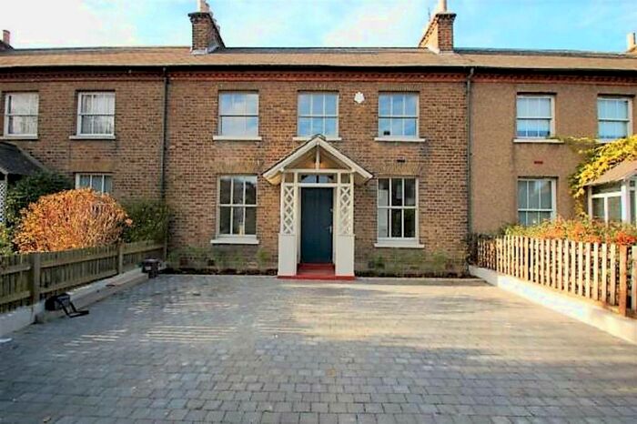 4 Bedroom Terraced House To Rent In The Burroughs, Hendon, London, NW4