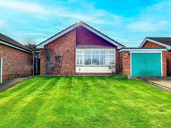 2 Bedroom Detached Bungalow For Sale In Highfield Rise, Althorne, Chelmsford, CM3