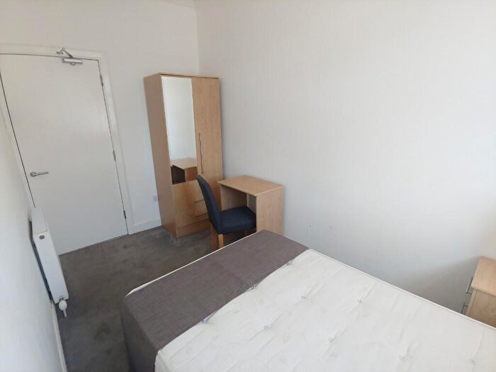 2 Bedroom Flat To Rent In Cowane Street, Stirling, Stirlingshire, FK8