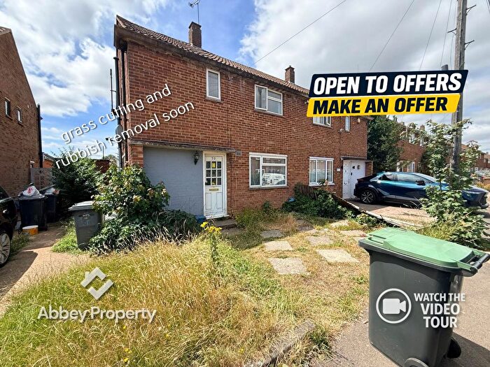 3 Bedroom Semi-Detached House To Rent In Littlefield Road, Luton, LU2