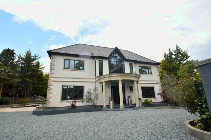 5 Bedroom Detached House To Rent In Stoke Park Avenue, Farnham Royal, SL2