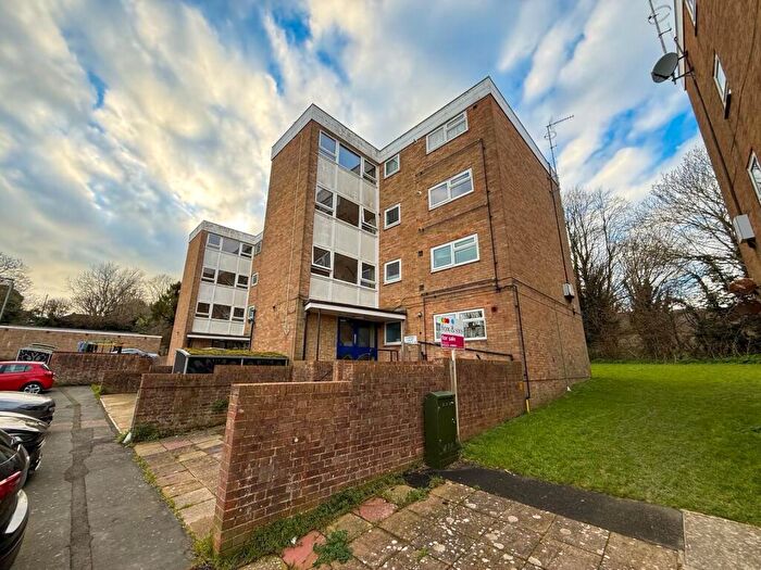 1 Bedroom Flat For Sale In Hamsey Close, Eastbourne, BN20