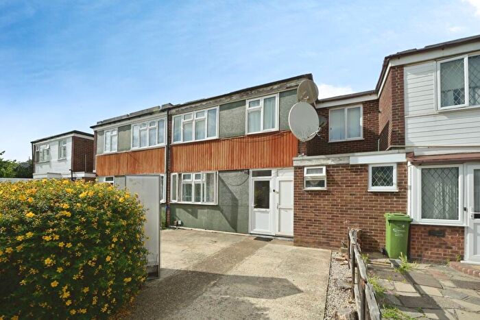 4 Bedroom Terraced House For Sale In Wellington Drive, Dagenham, RM10