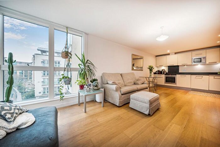 2 Bedroom Flat For Sale In Water Gardens Square London, SE16