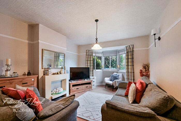 3 Bedroom Semi Detached House For Sale In Guild Road, Charlton, SE7