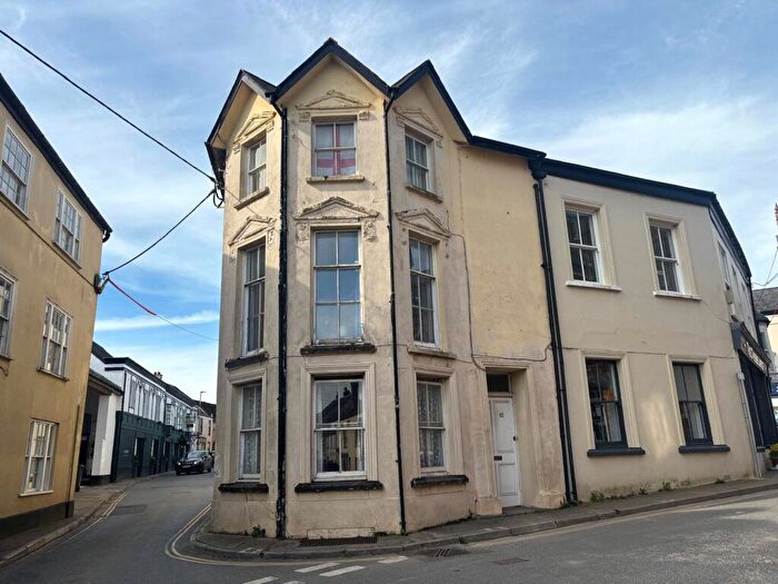2 Bedroom Apartment For Sale In South Street, South Molton, Devon, EX36