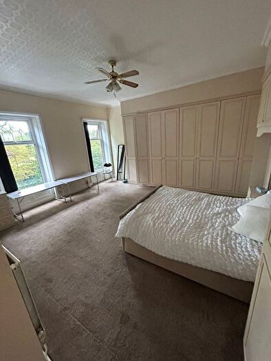 4 Bedroom Terraced House To Rent In St. Albans Street, Rochdale, OL16