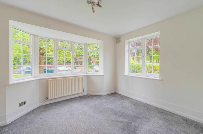 2 Bedroom Flat To Rent In London Road, Bromley BR1