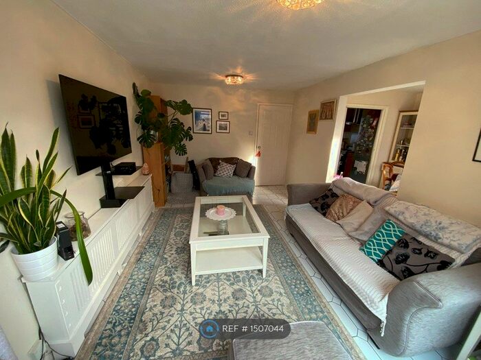 2 Bedroom Terraced House To Rent In Huxley Close, Uxbridge, UB8