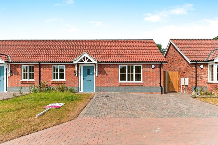 2 Bedroom Semi-Detached Bungalow For Sale In Hadrian Walk, Scunthorpe, DN15
