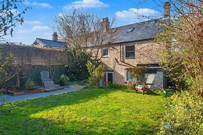 5 Bedroom Cottage For Sale In High Street, Corby, NN17