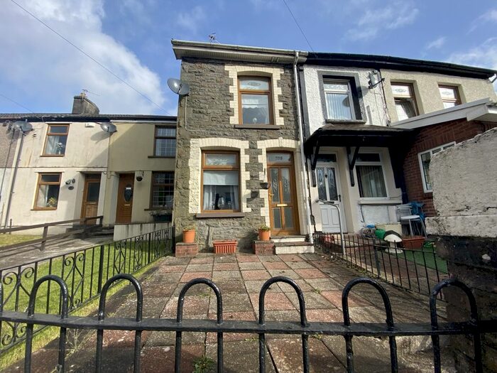 Houses for sale & to rent in CF39 9BE, Cymmer Road,,Porth, Porth