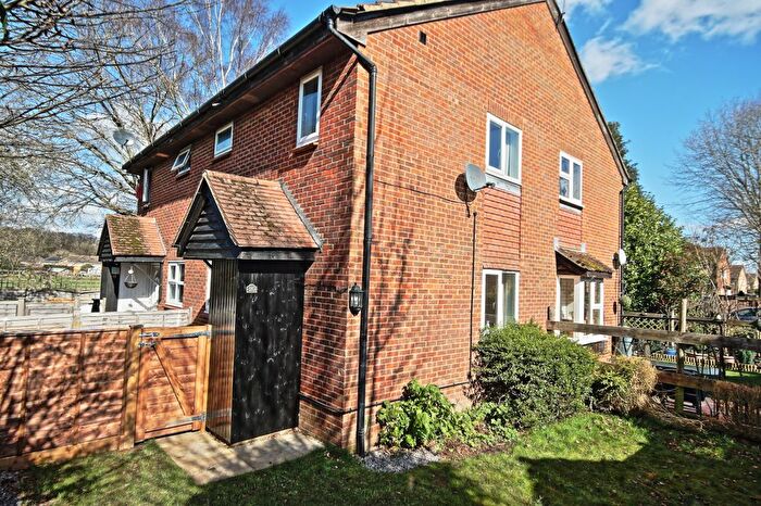 1 Bedroom Terraced House To Rent In Hawkswell Walk, Woking, GU21