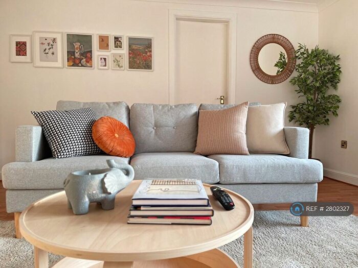 2 Bedroom Flat To Rent In Albany House, Glasgow, G4