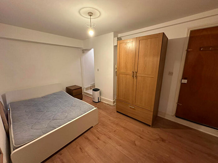 Studio To Rent In Clarence Road, Hackney, E5