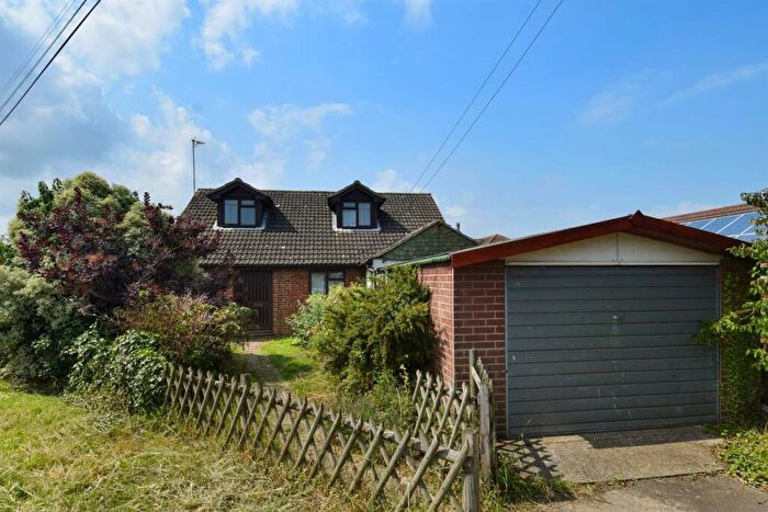 4 Bedroom Detached Bungalow For Sale In Bellevue Road, Whitstable, CT5