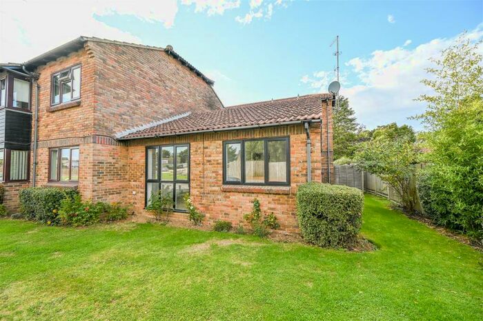 1 Bedroom Retirement Property To Rent In Pagham Road, Nyetimber, Bognor Regis, PO21