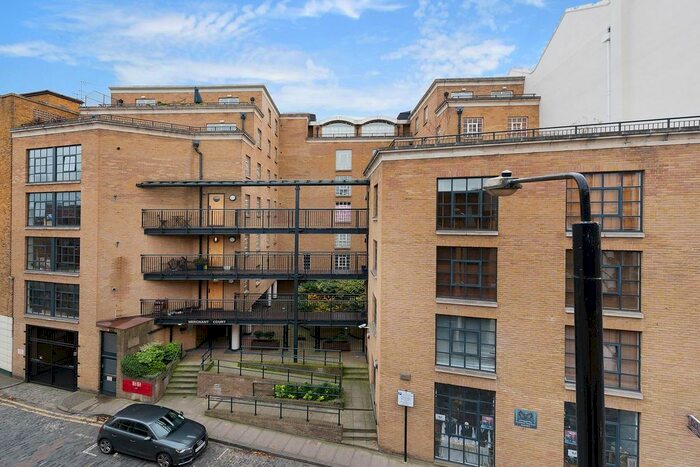 1 Bedroom Flat To Rent In Merchant Court, Wapping Wall, Wapping, E1W