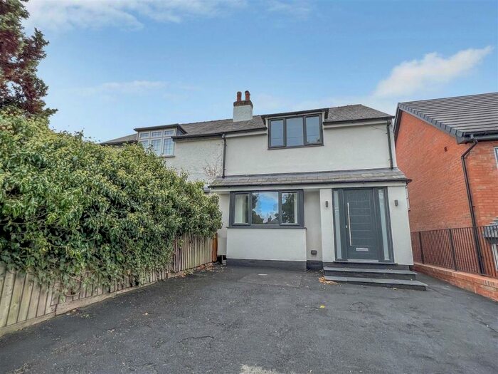 Houses for sale & to rent in CH61 4XH, Hillview Road, Greasby, Frankby