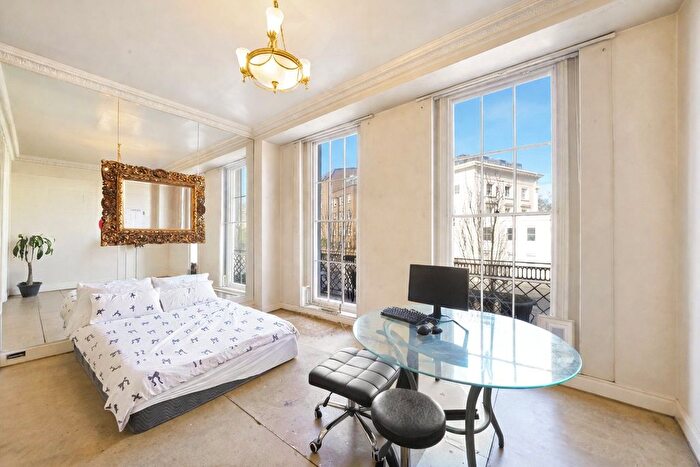 1 Bedroom Flat For Sale In Park Road, Baker Street, NW1