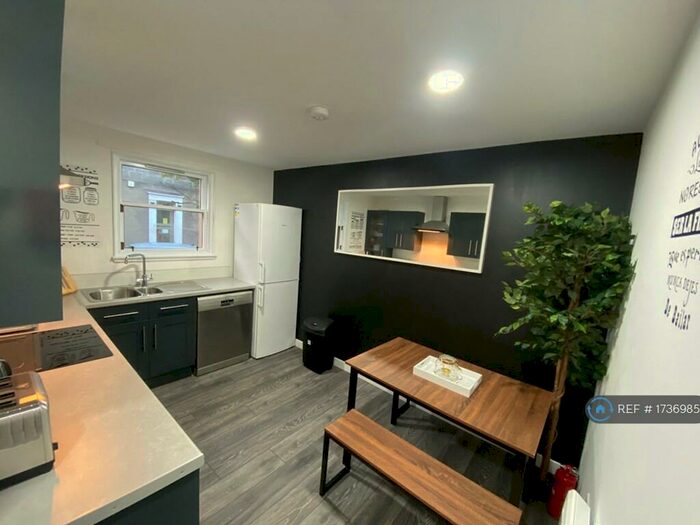 3 Bedroom Flat To Rent In Spring Garden, Aberdeen, AB25