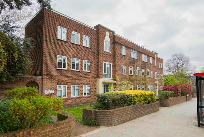 2 Bedroom Flat To Rent In Royal Parade, Richmond, TW9