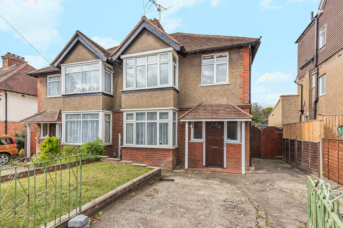 4 Bedroom Semi-Detached House To Rent In Worplesdon Road, Guildford, GU2