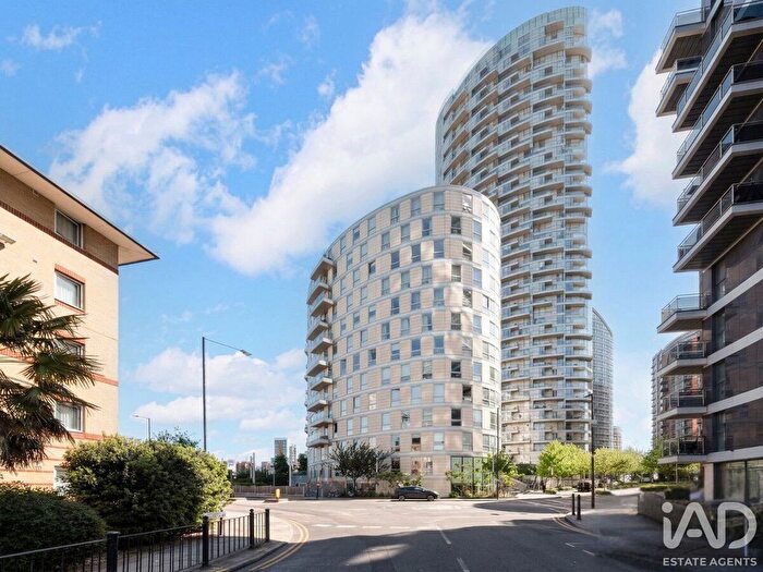 1 Bedroom Flat For Sale In Jessop Building, Canary Wharf, London, E14