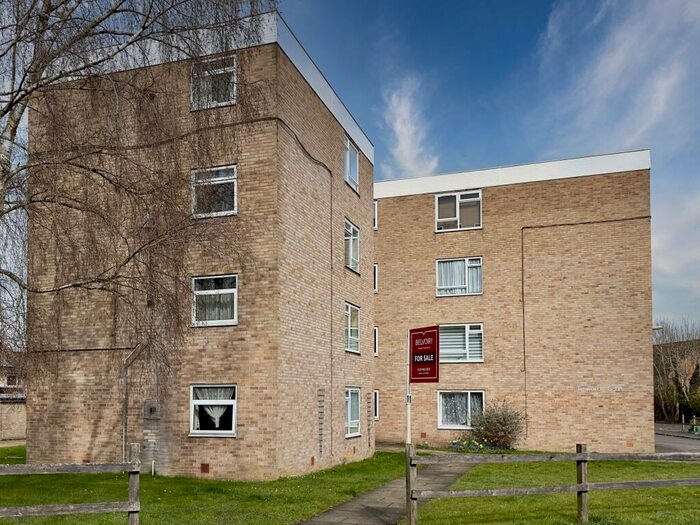 2 Bedroom Flat To Rent In Tunworth Court, Tadley, RG26