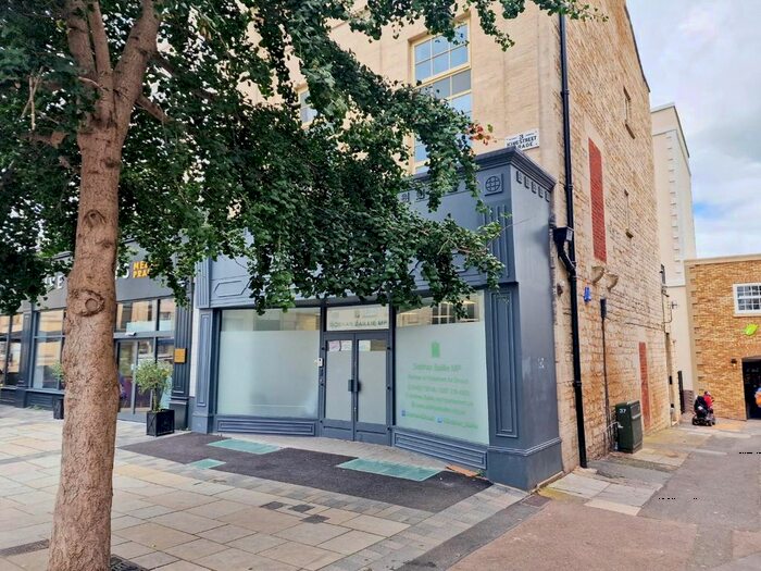 1 Bedroom Flat To Rent In King Street, Stroud, GL5