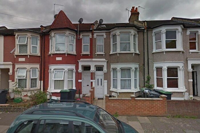 3 Bedroom Flat To Rent In Arnold Road, Philip Lane, London, N15