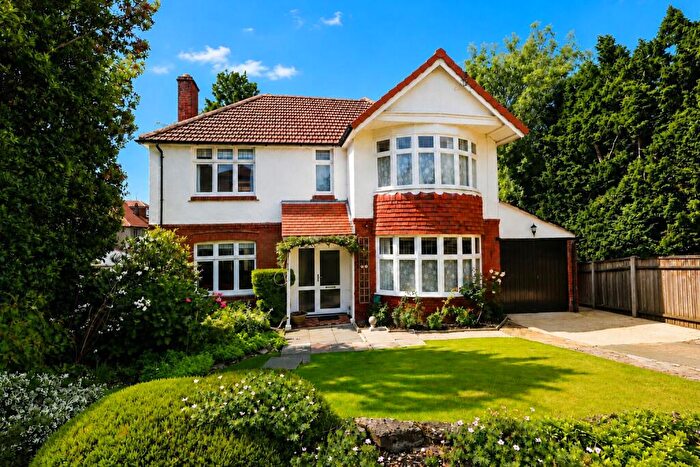 4 Bedroom Detached House For Sale In Highfield, Southampton, SO17