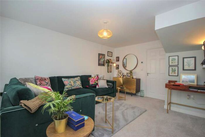 3 Bedroom Property To Rent In Harebell Road, Emersons Green, Bristol BS16