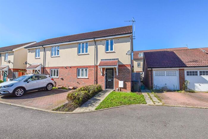 2 Bedroom Semi Detached House For Sale In Sorbus Road, Broxbourne, EN10