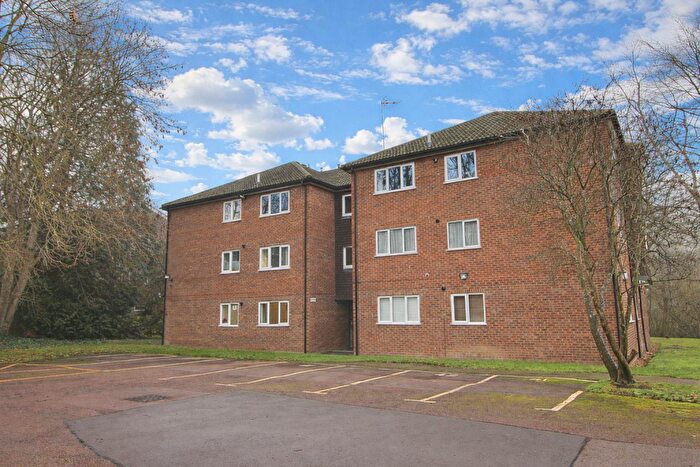 2 Bedroom Apartment For Sale In St. Johns Well Lane, Berkhamsted, HP4