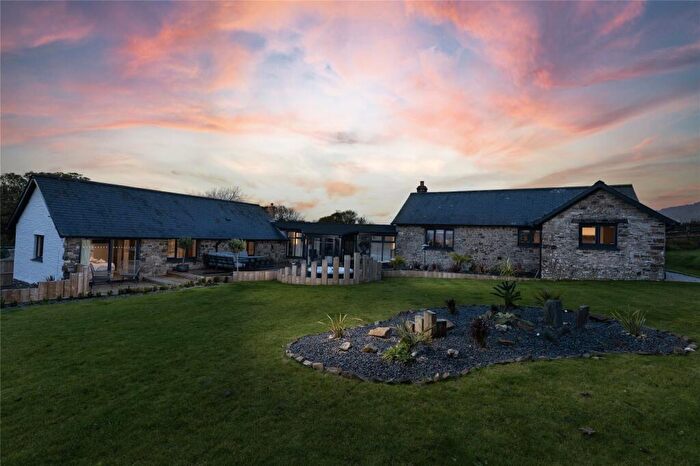 4 Bedroom Bungalow For Sale In Horns Cross, Bideford, Devon, EX39