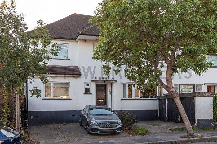 1 Bedroom Flat To Rent In Wigram Road, Wanstead, E11