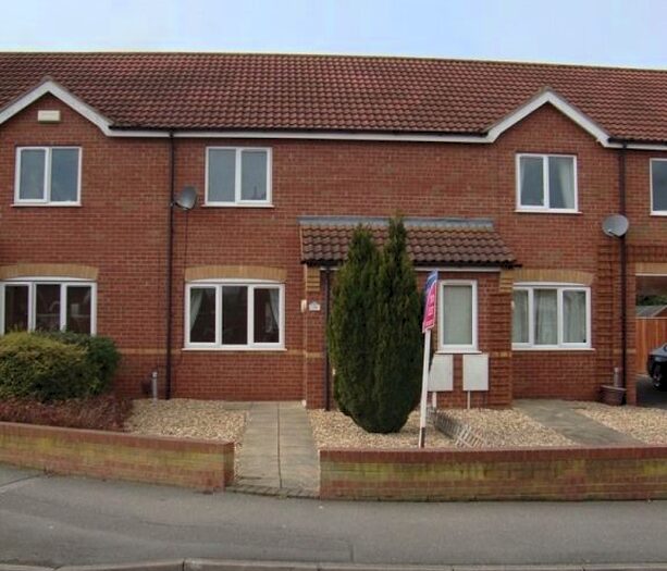 2 Bedroom Mews To Rent In Caistor Road, Laceby, DN37